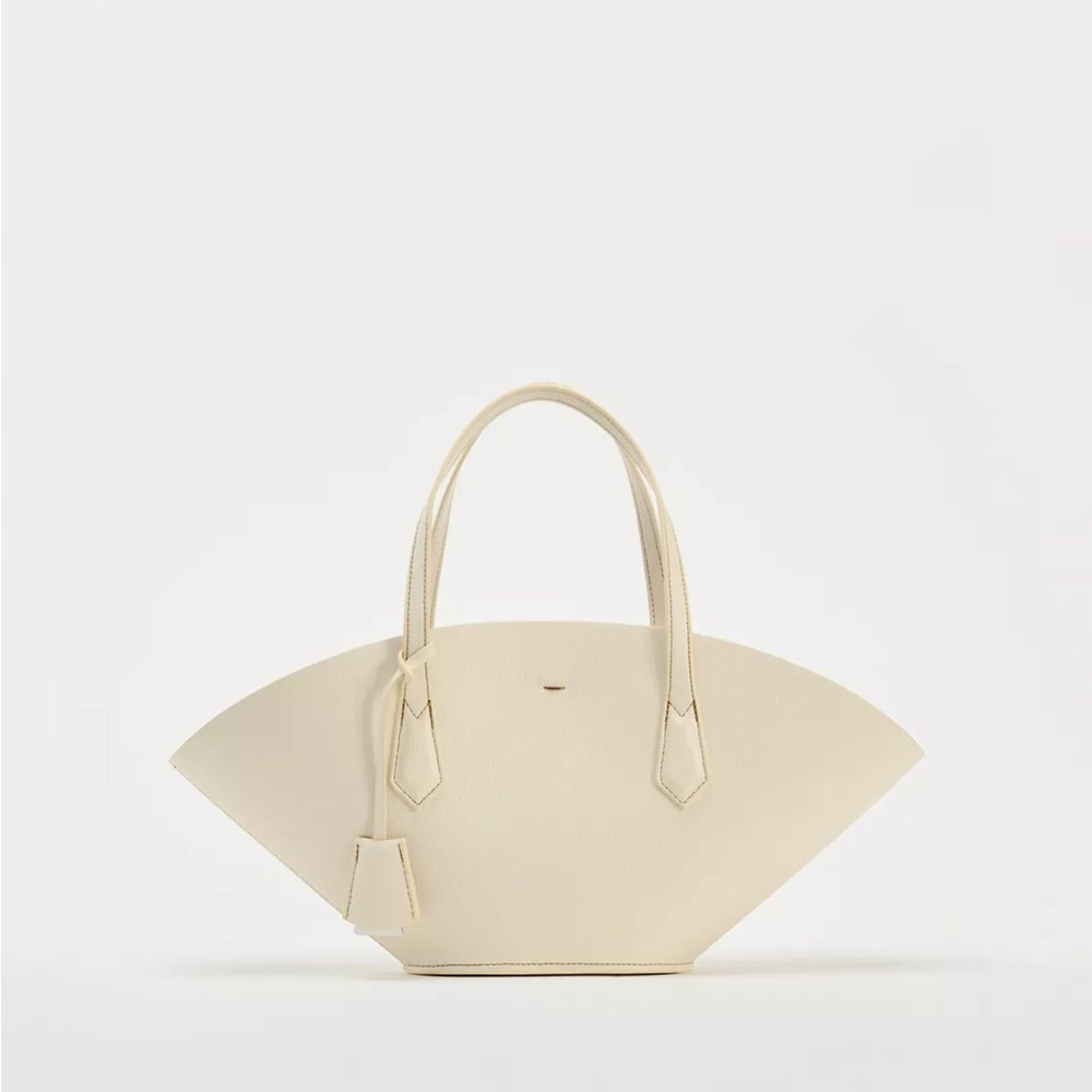 Cream basket Handbag